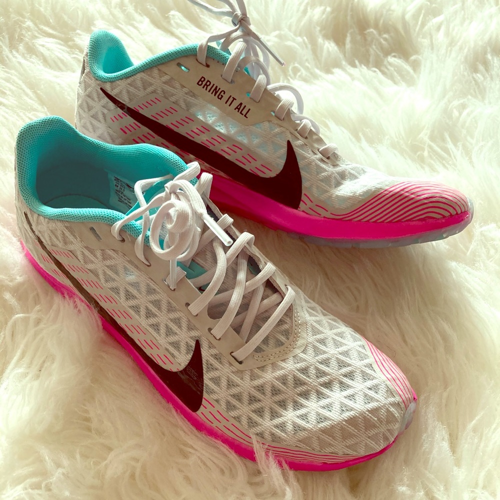 Track shoes